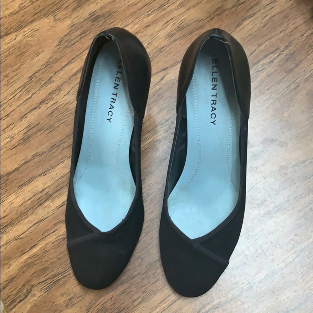 Ladies pumps
